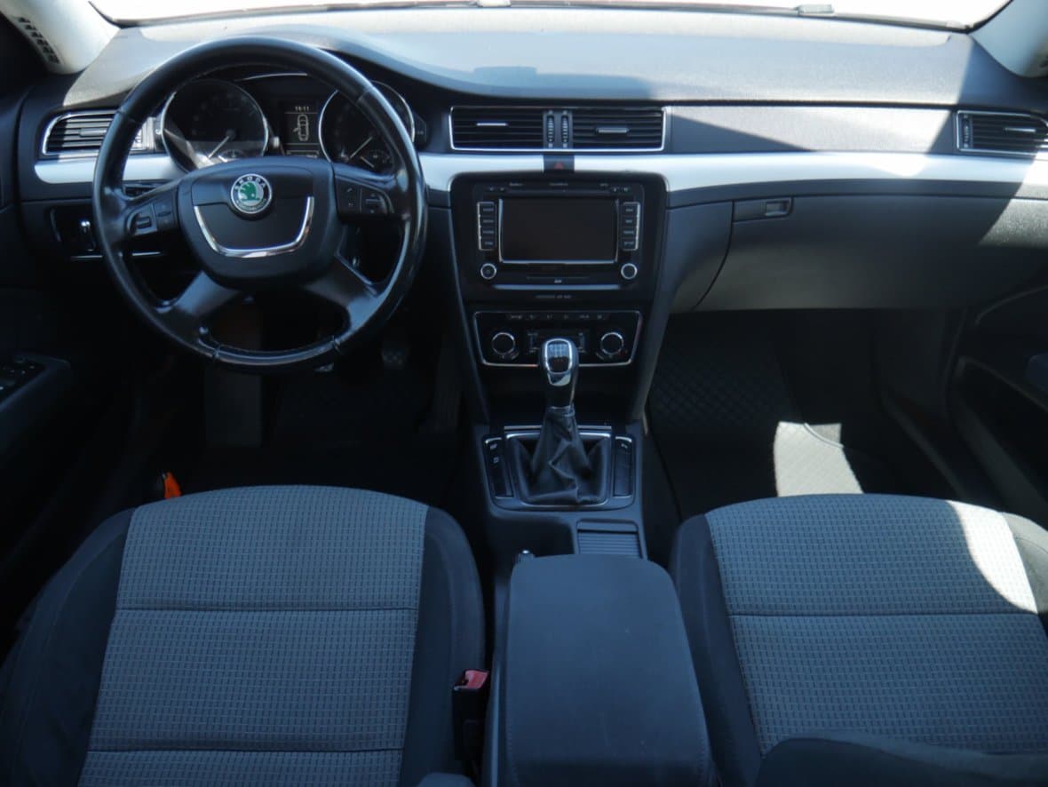 2009 Škoda SUPERB - 7