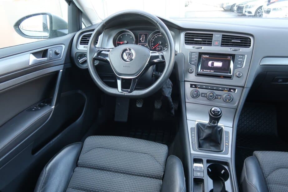 2014 Volkswagen GOLF - 9