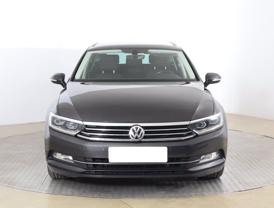 2019 Volkswagen PASSAT - 2