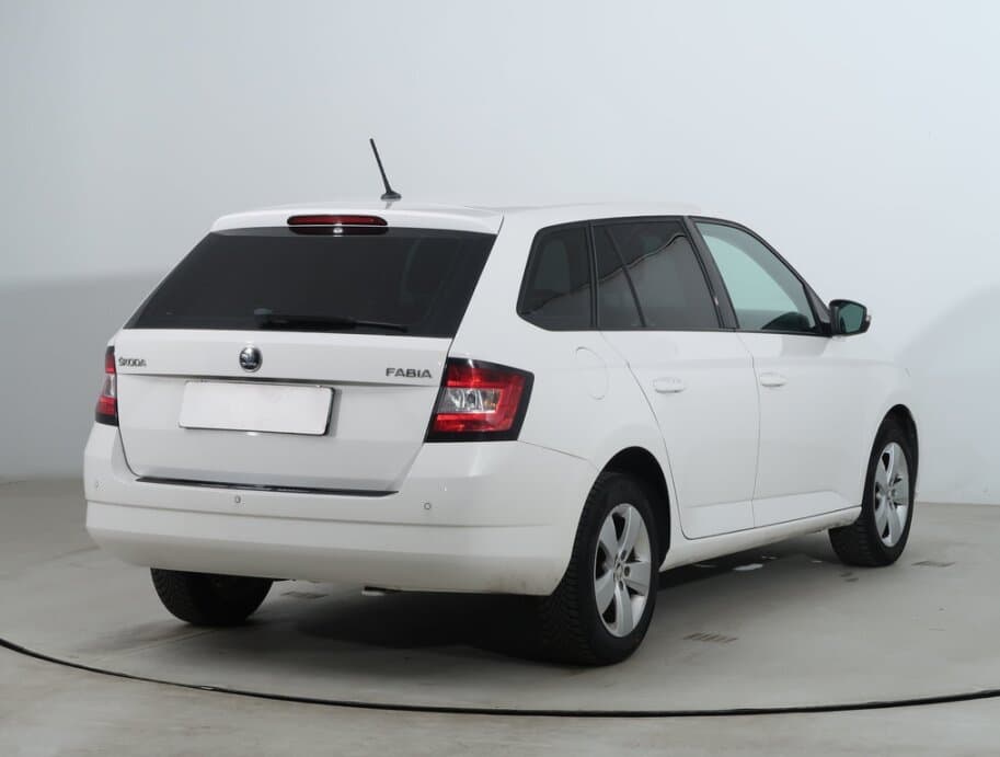 2016 Škoda FABIA - 7