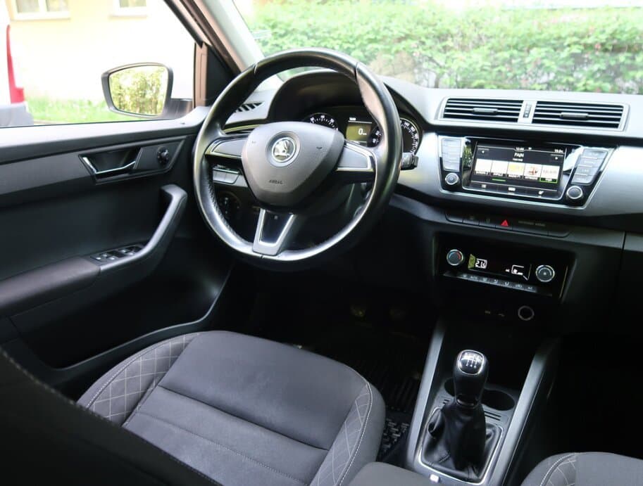 2016 Škoda FABIA - 9