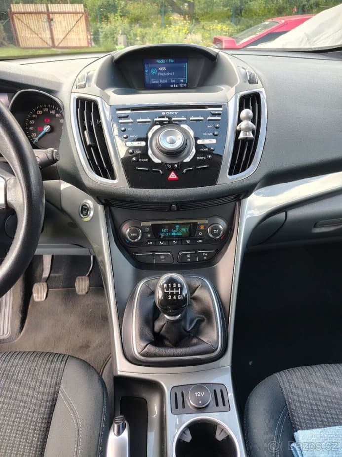 2015 Ford C-MAX - 12
