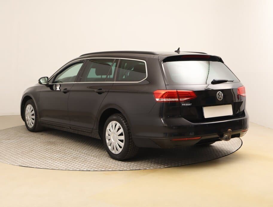 2015 Volkswagen PASSAT - 5