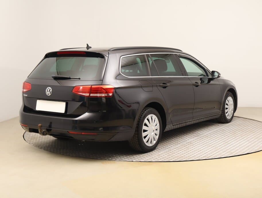 2015 Volkswagen PASSAT - 7