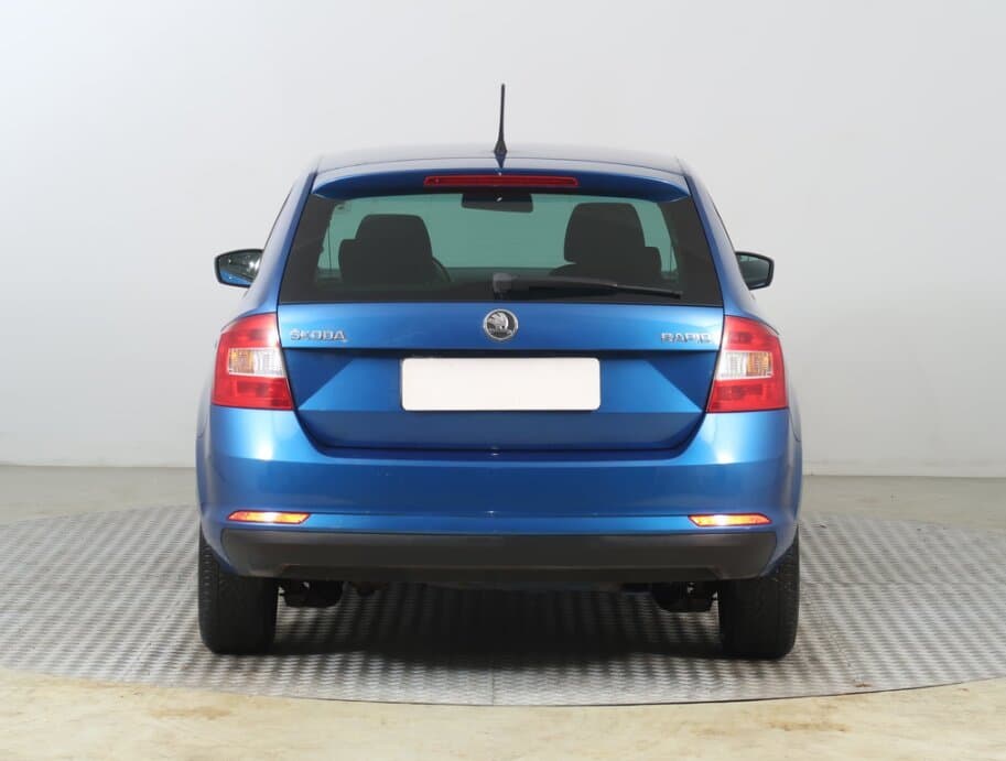 2014 Škoda RAPID - 11