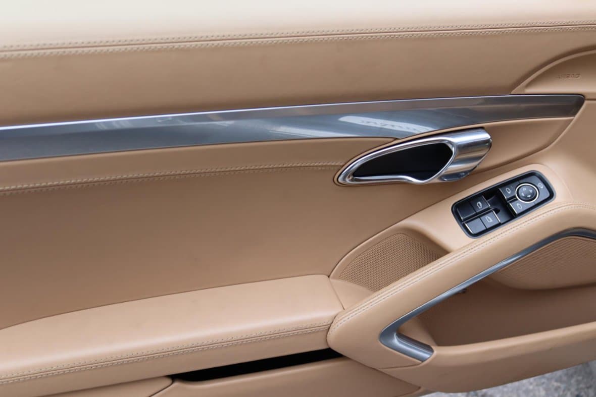 2012 Porsche 911 - 19