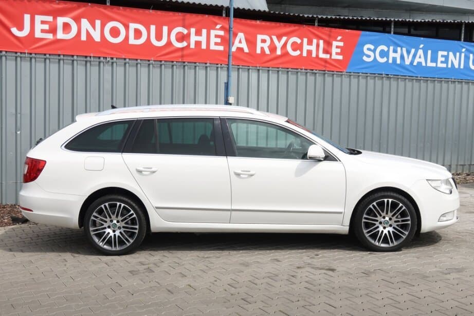 2012 Škoda SUPERB - 8