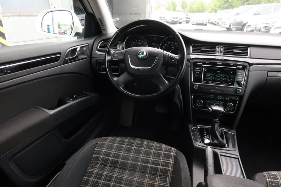 2012 Škoda SUPERB - 9