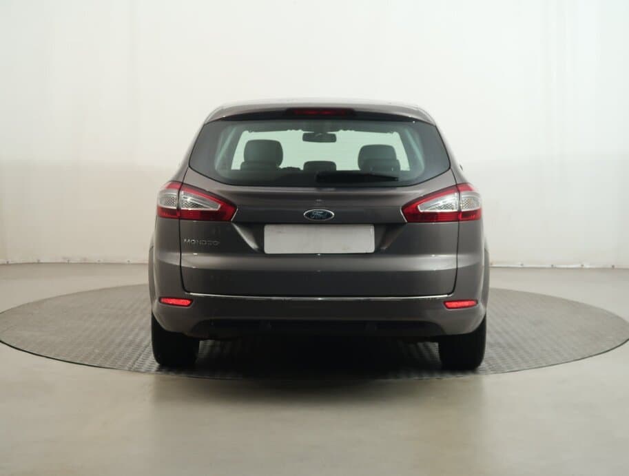 2011 Ford MONDEO - 6