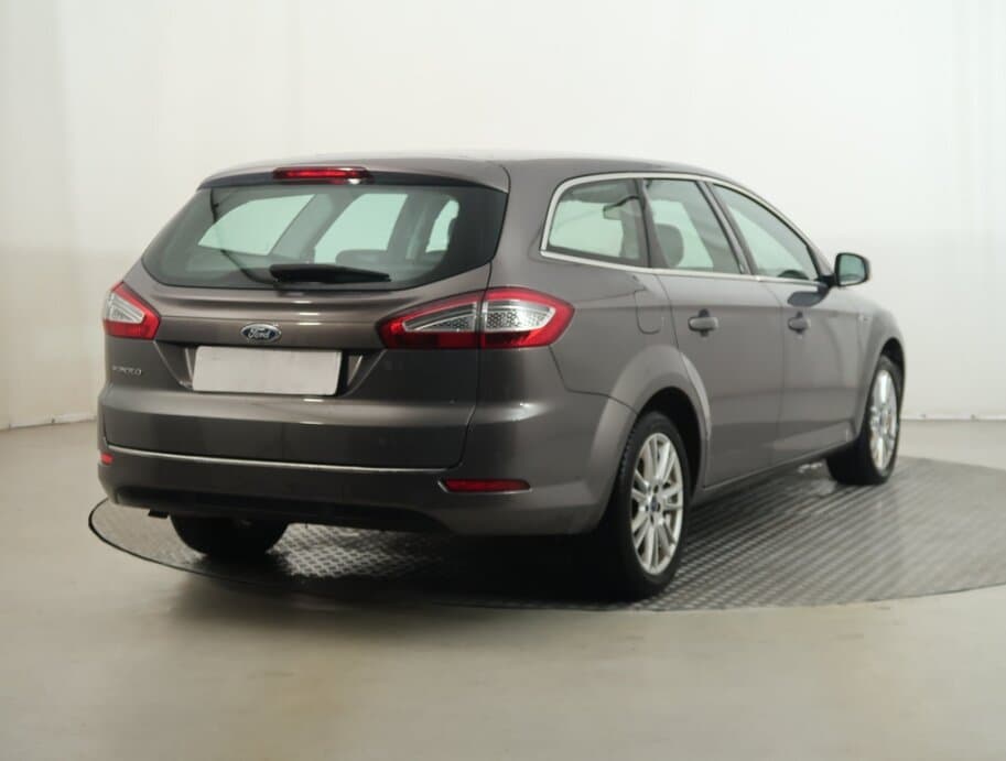2011 Ford MONDEO - 7