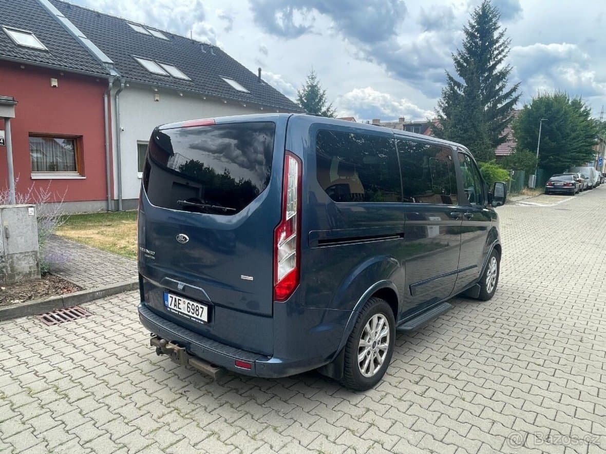 Ford TOURNEO - 4