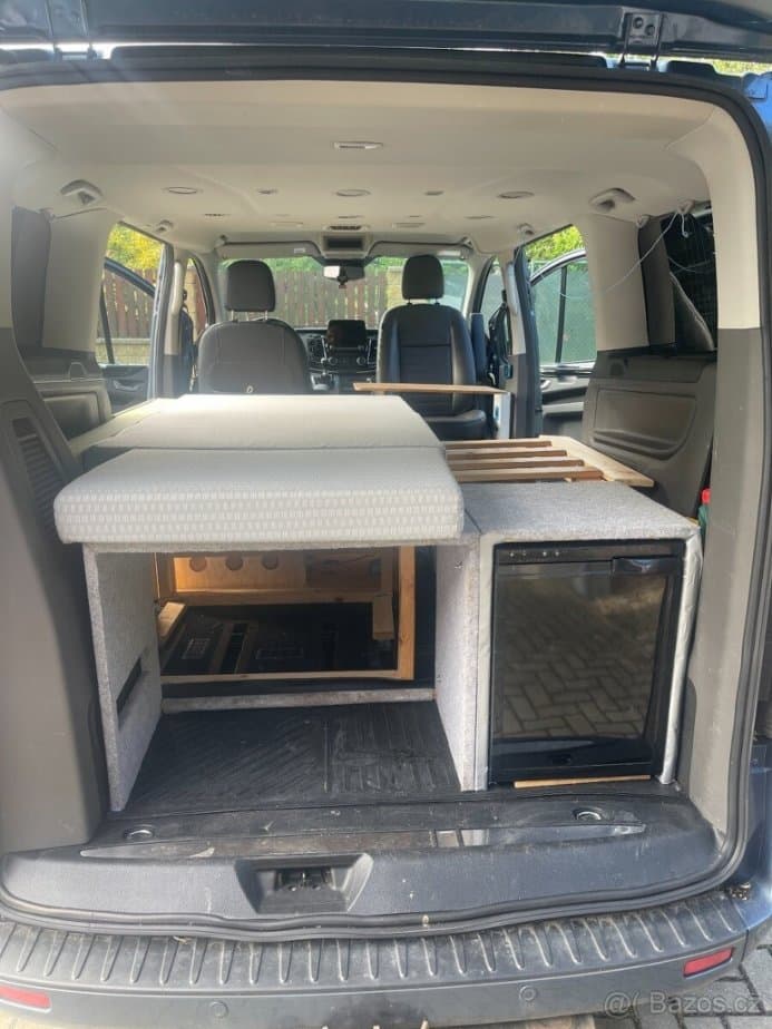 Ford TOURNEO - 9