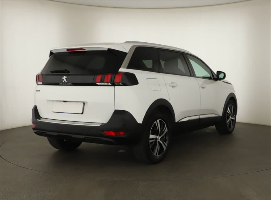 2018 Peugeot 5008 - 7