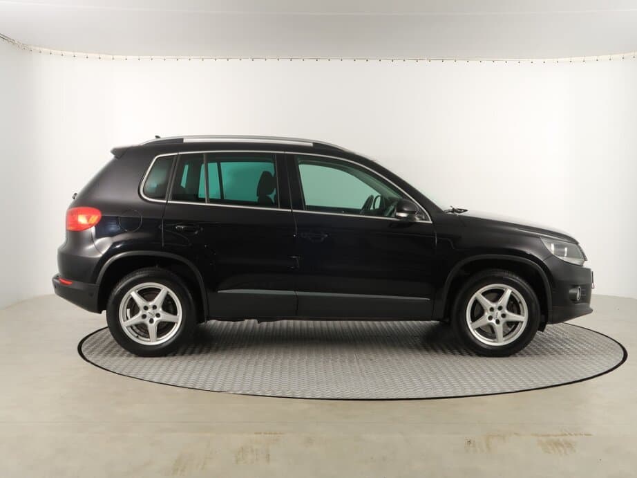 2014 Volkswagen TIGUAN - 8