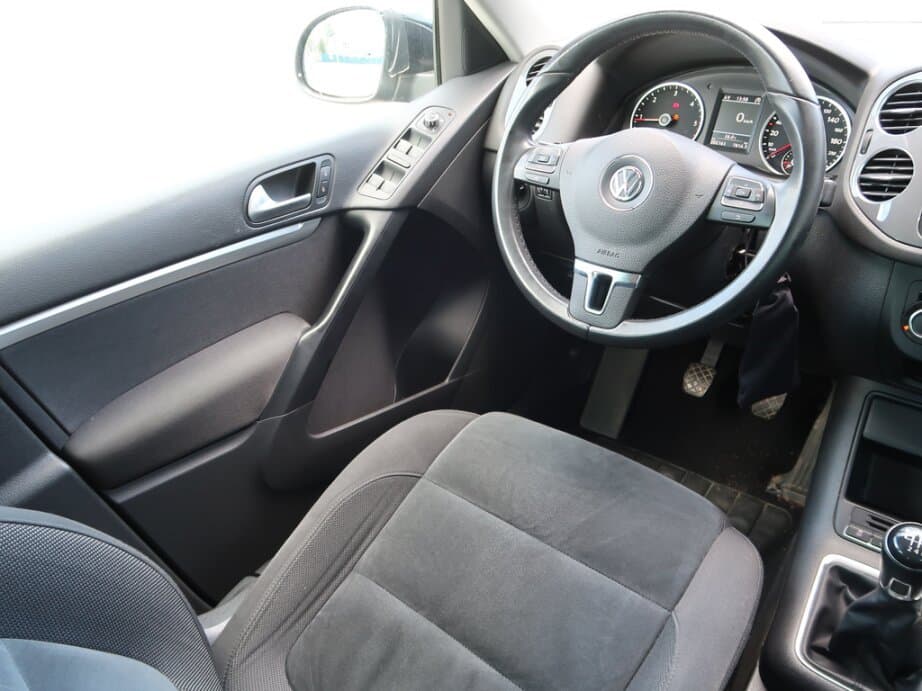 2014 Volkswagen TIGUAN - 9