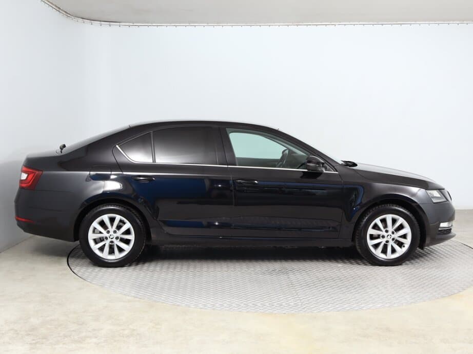 2018 Škoda OCTAVIA - 8