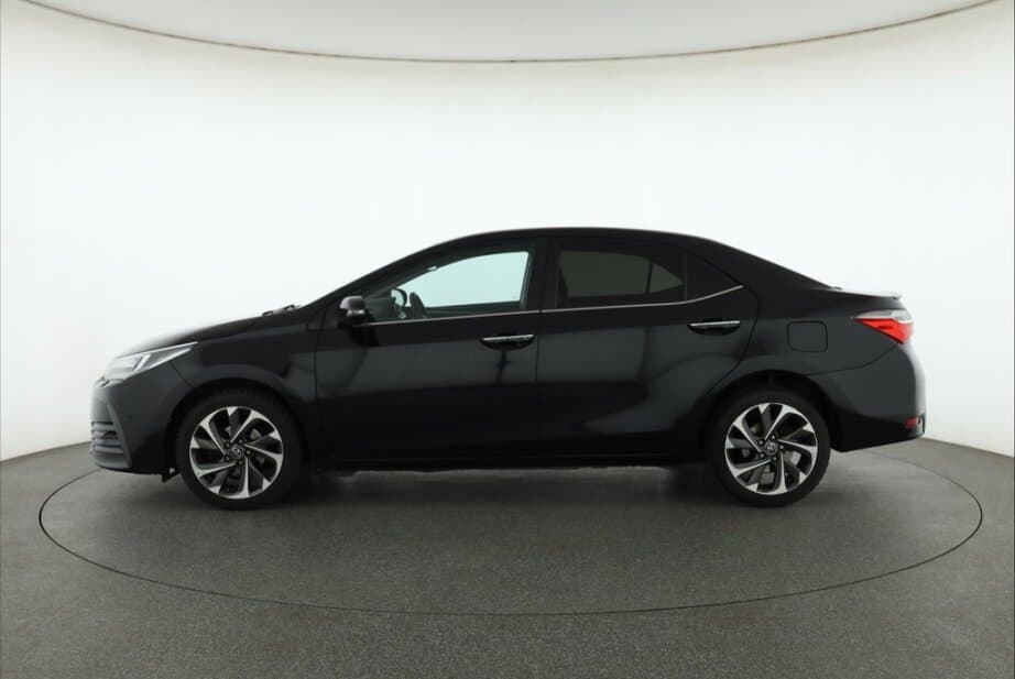 2018 Toyota COROLLA - 4