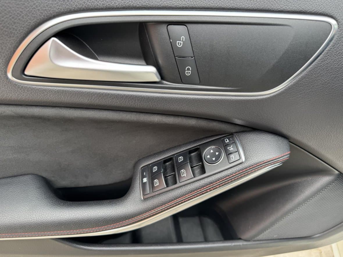 2014 Mercedes-Benz A-CLASS - 27