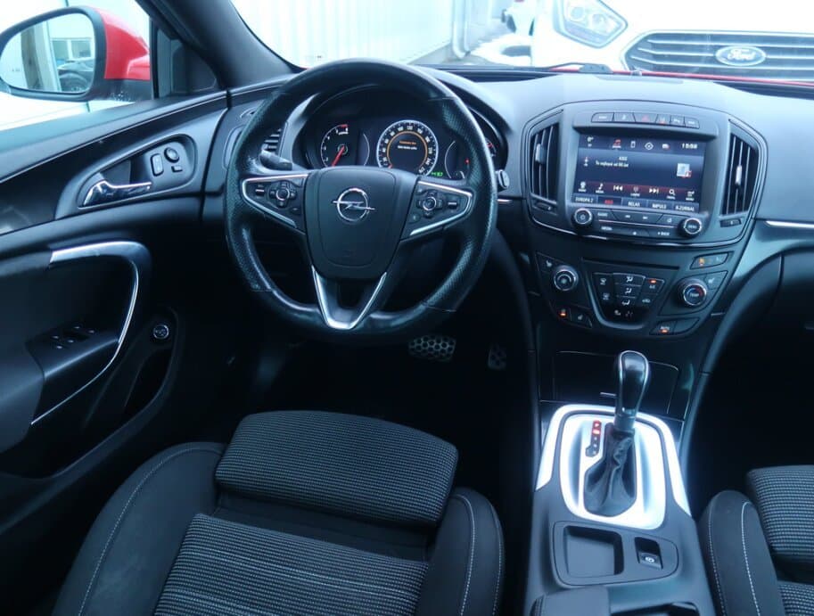 2016 Opel INSIGNIA - 9