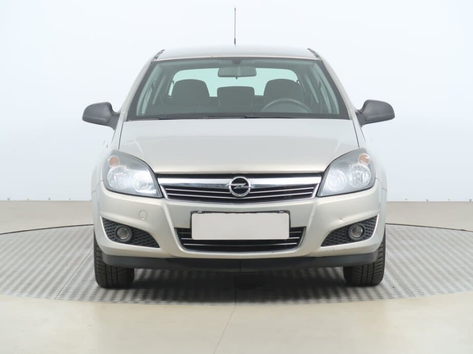 2010 Opel ASTRA - 2
