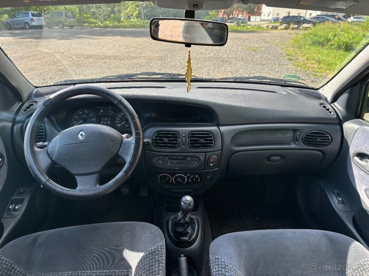 2002 Renault MEGANE - 8