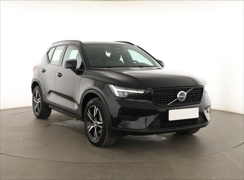2026 Volvo XC40