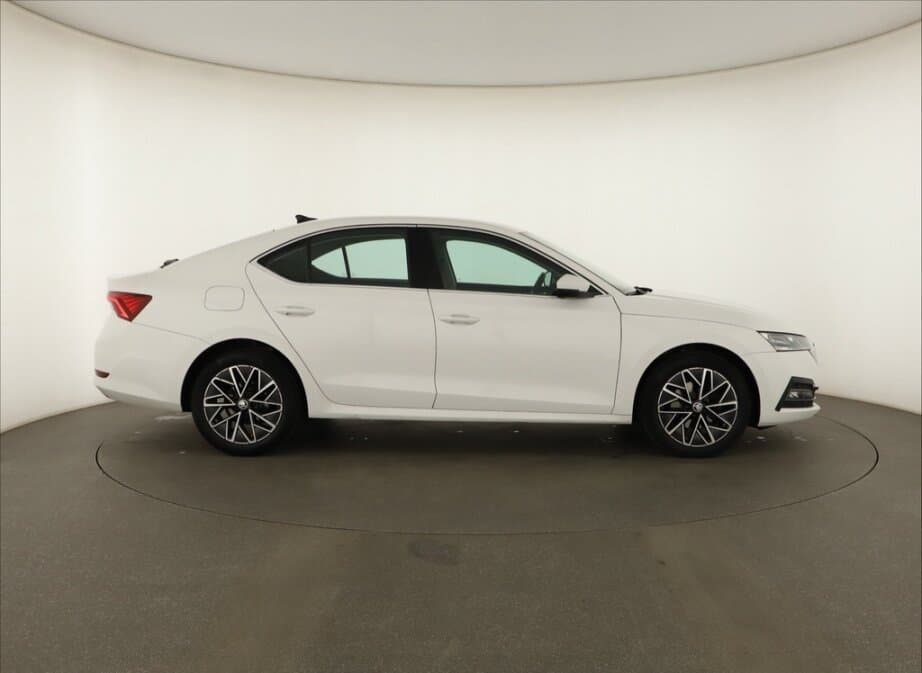 2020 Škoda OCTAVIA - 8