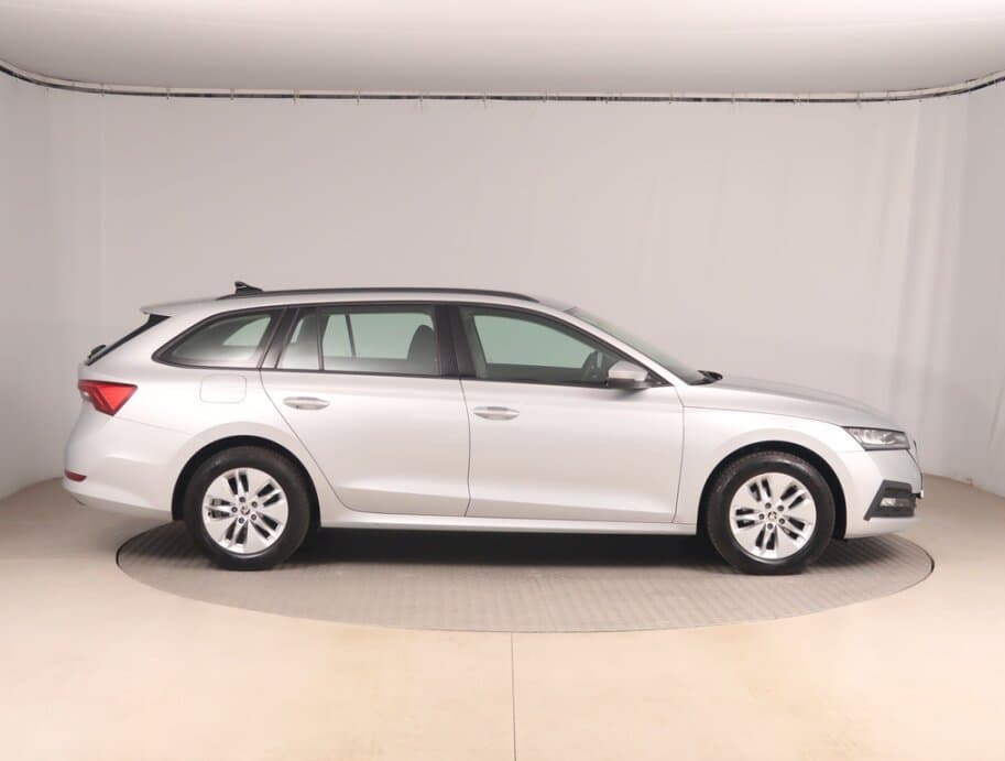 2022 Škoda OCTAVIA - 8