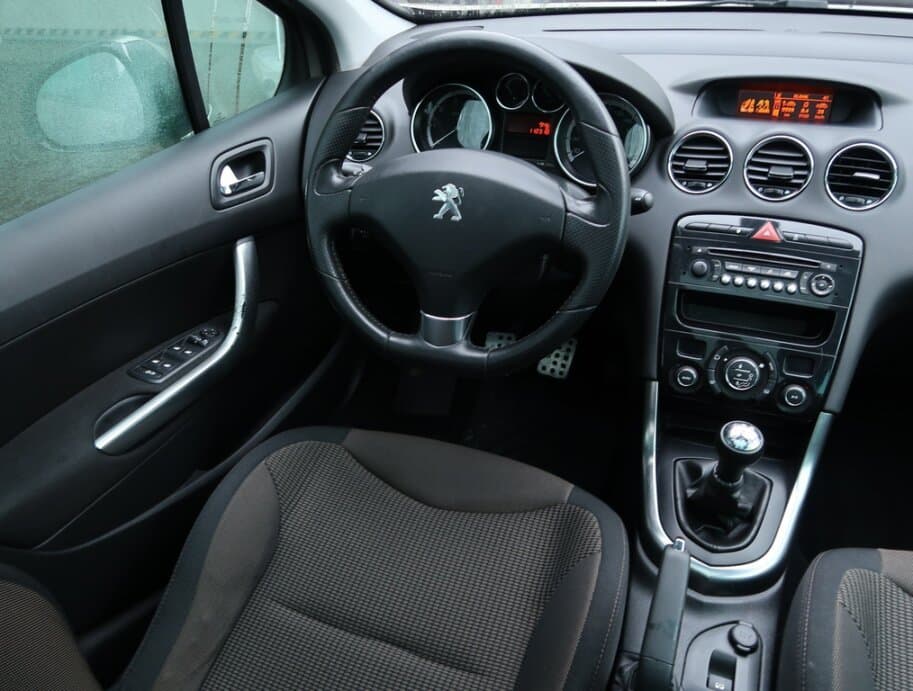 2013 Peugeot 308 - 9