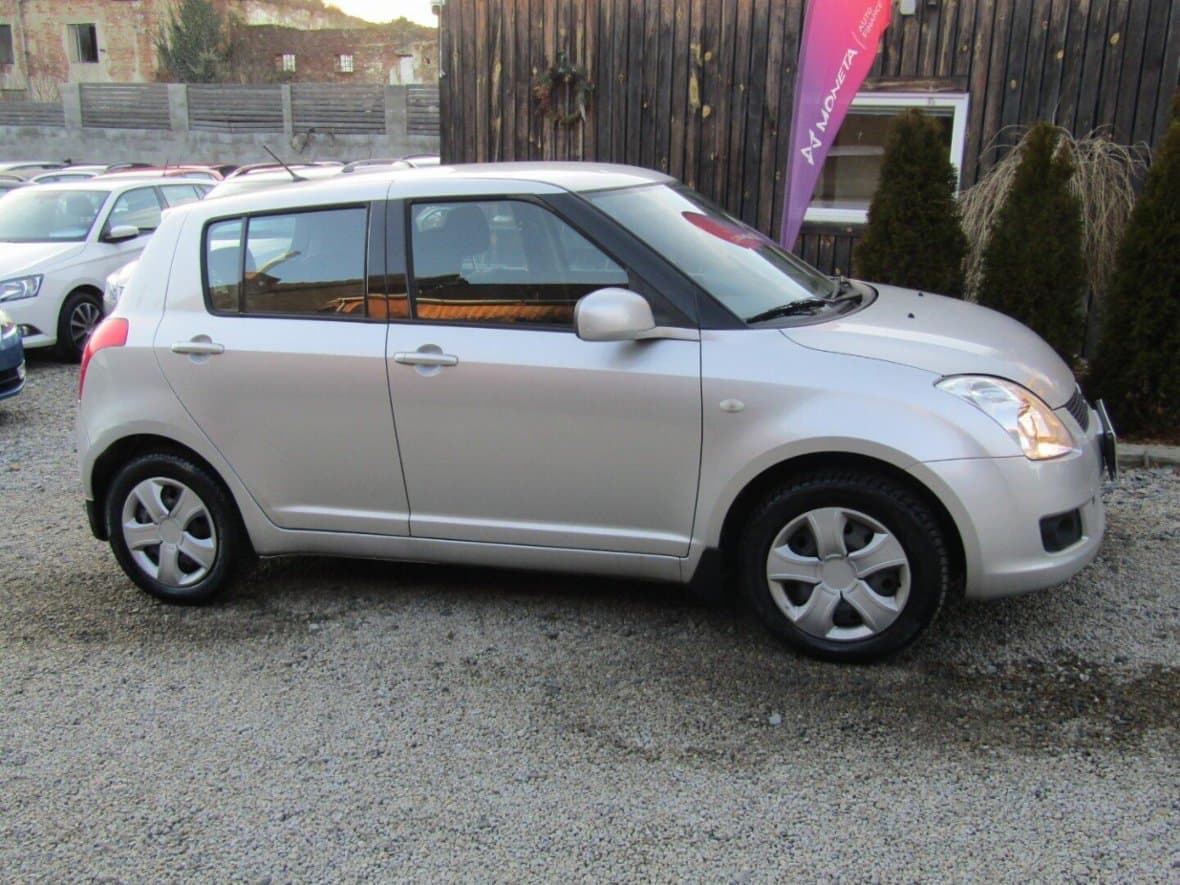 2008 Suzuki Swift - 8