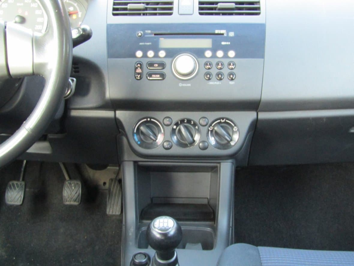 2008 Suzuki Swift - 17