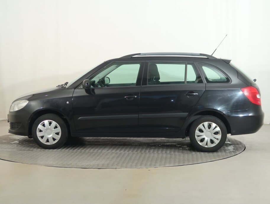 2011 Škoda FABIA - 4