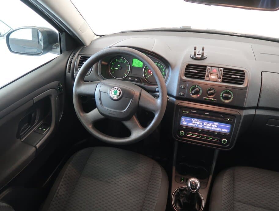 2011 Škoda FABIA - 9