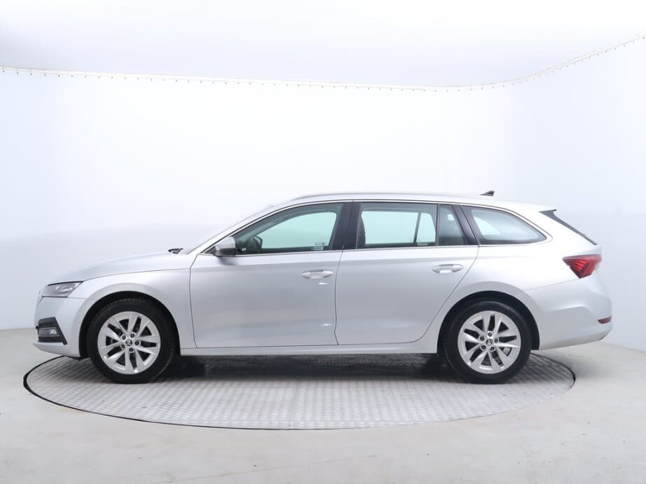 2021 Škoda OCTAVIA - 4