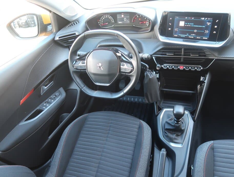 2020 Peugeot 208 - 9