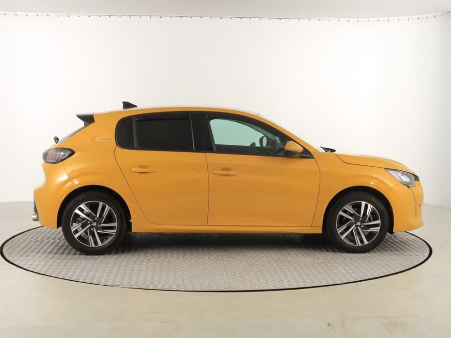 2020 Peugeot 208 - 8
