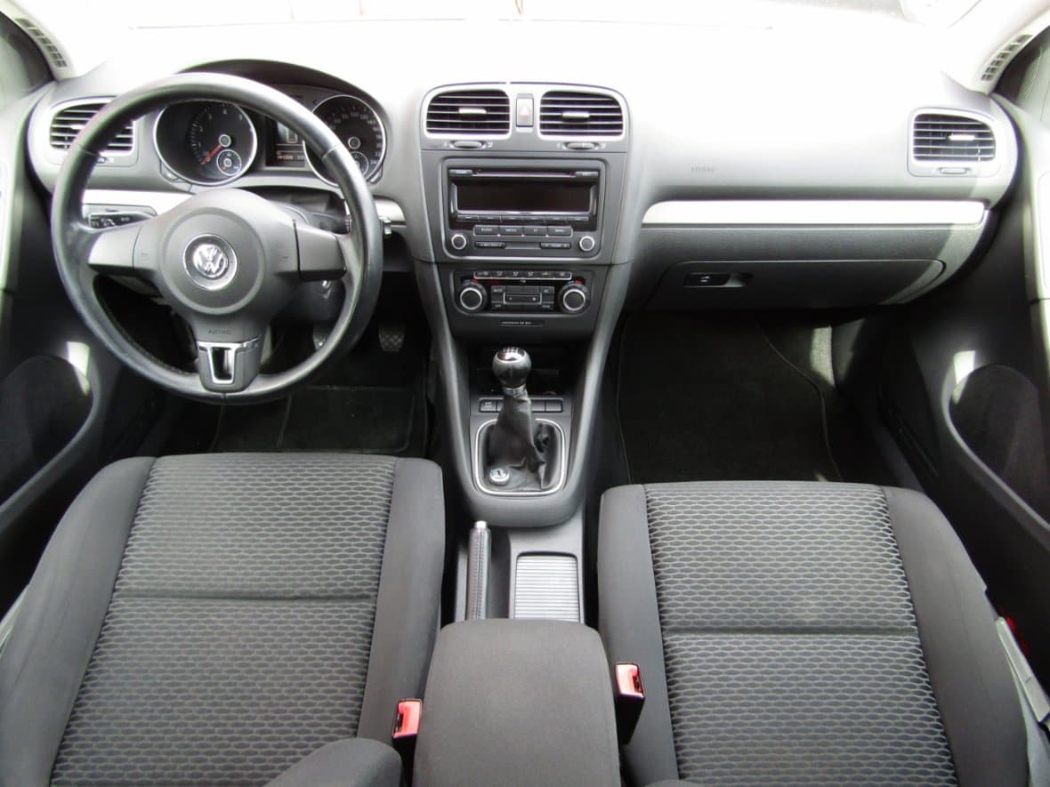 2010 Volkswagen GOLF - 8