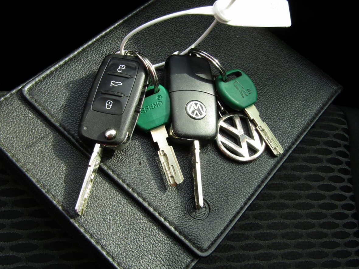 2010 Volkswagen GOLF - 15