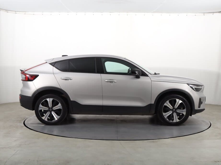2022 Volvo C40 - 8