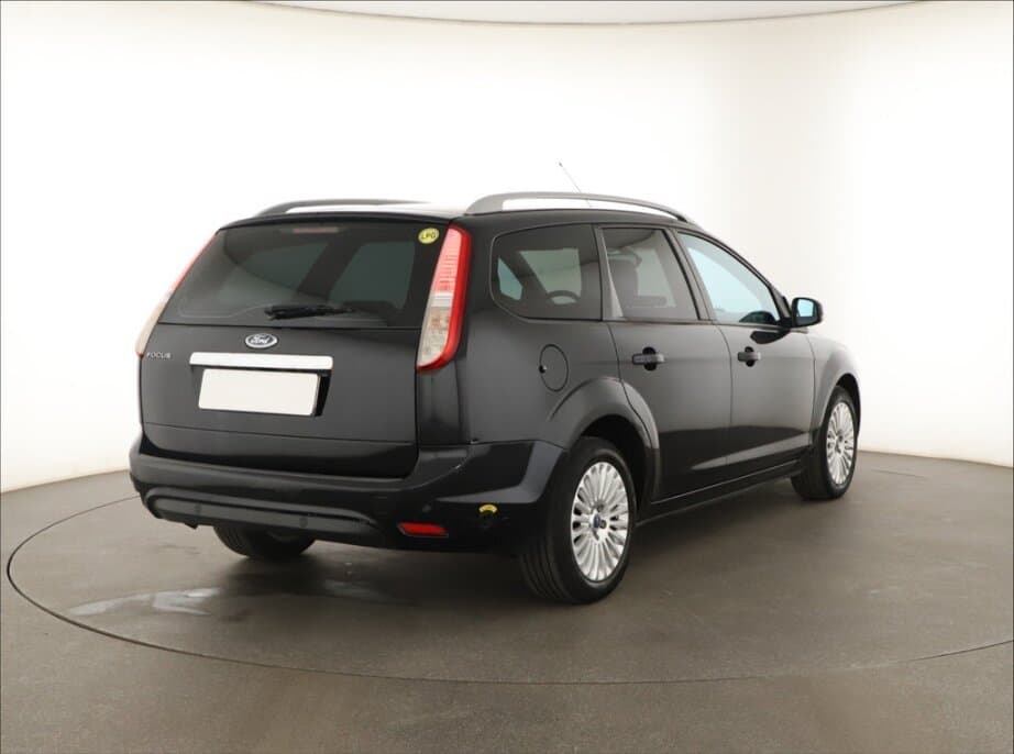 2009 Ford FOCUS - 7