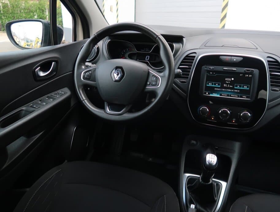 2019 Renault CAPTUR - 9