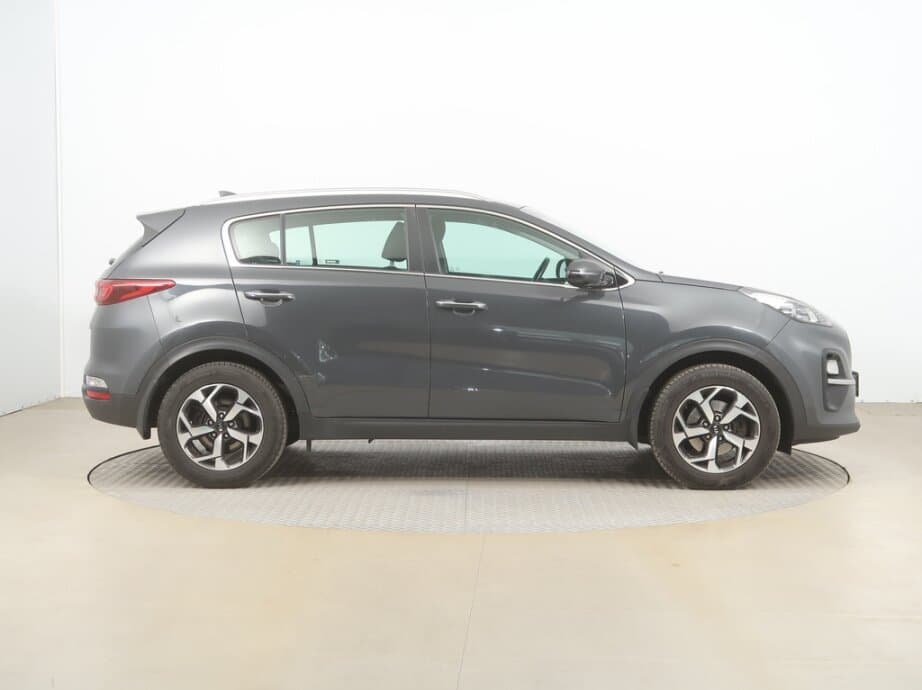 2018 Kia SPORTAGE - 8