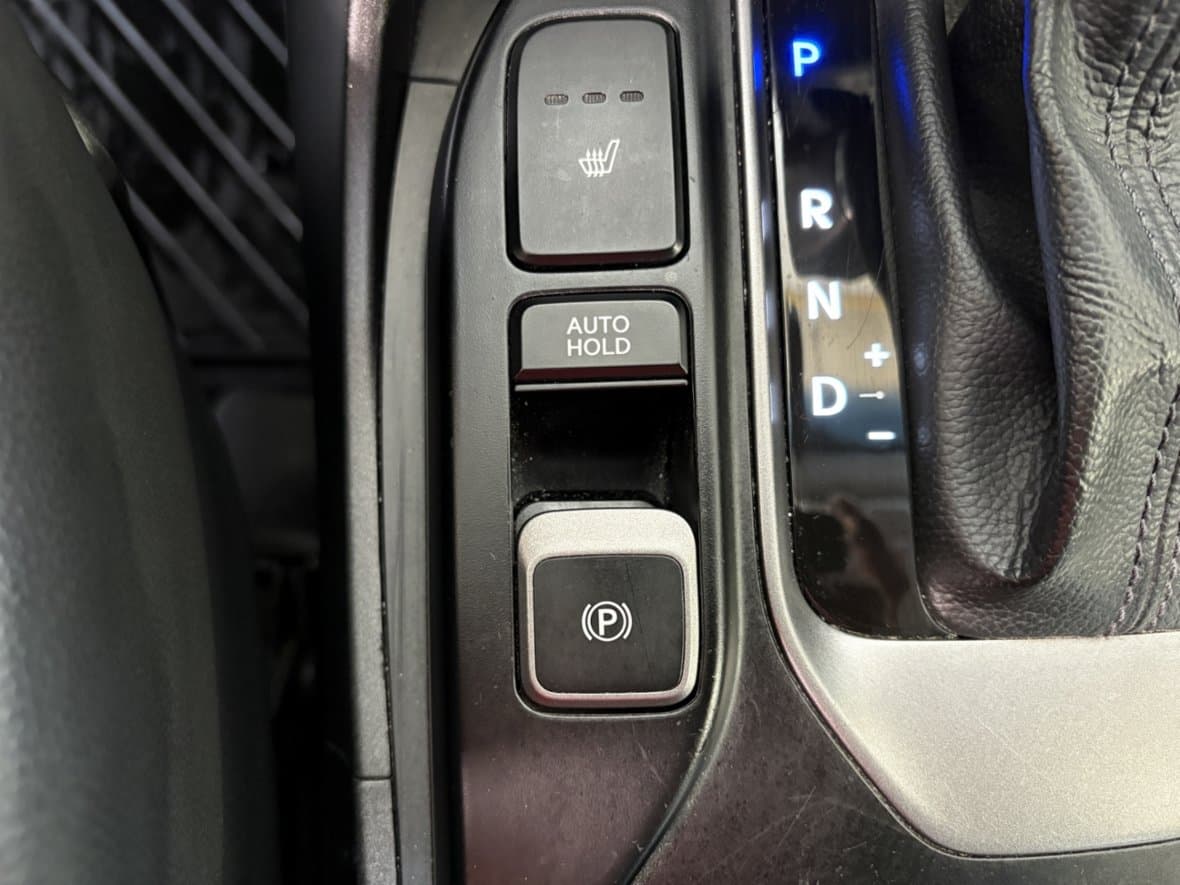 2012 Hyundai SANTA FE - 18