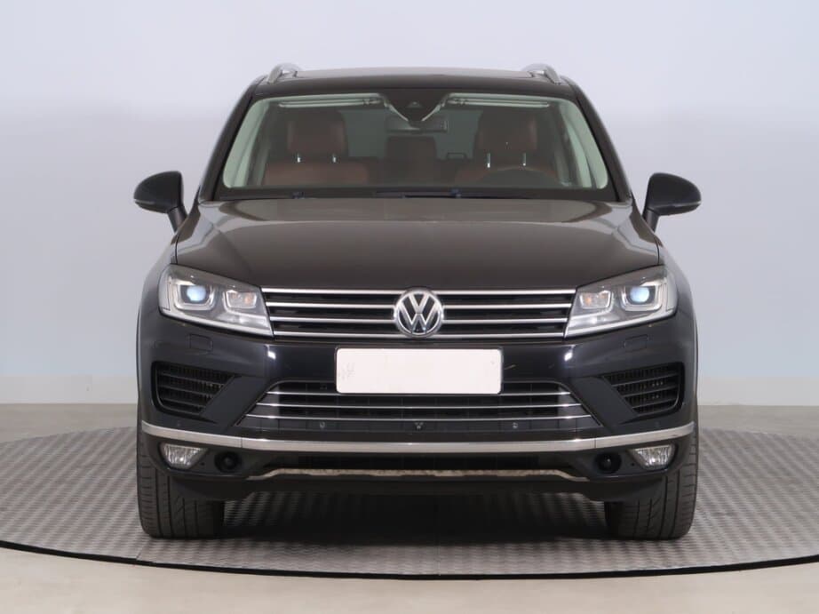 2015 Volkswagen TOUAREG - 2