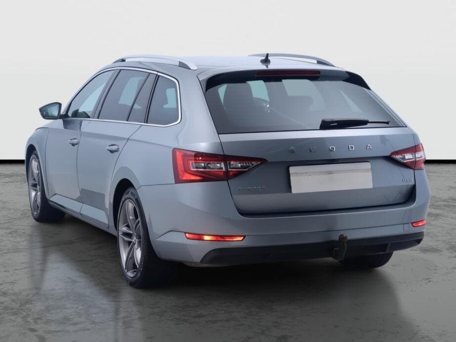 2019 Škoda SUPERB - 5