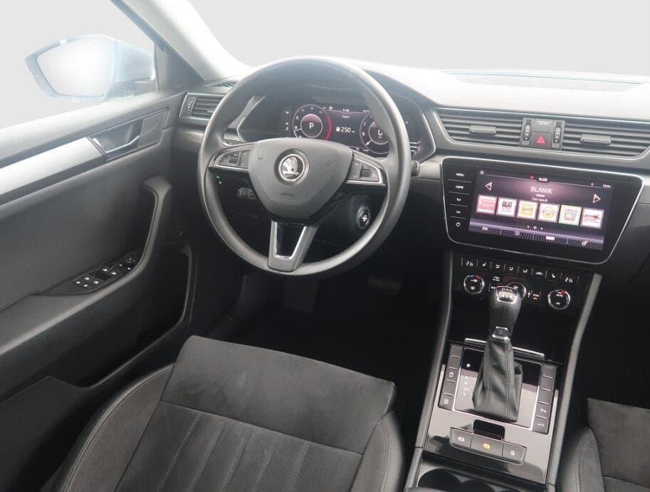 2019 Škoda SUPERB - 9