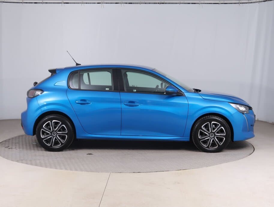 2020 Peugeot 208 - 8