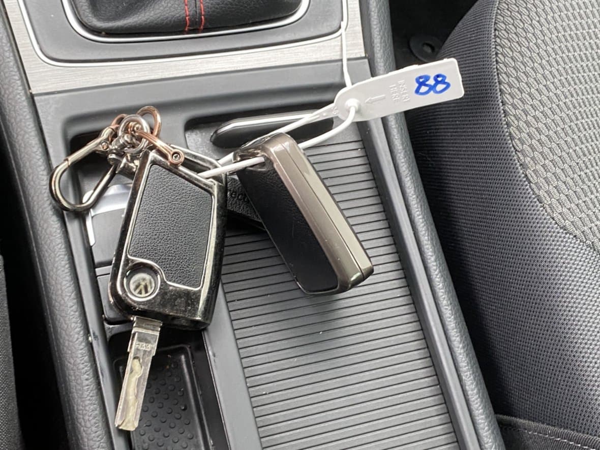 2015 Volkswagen GOLF - 17
