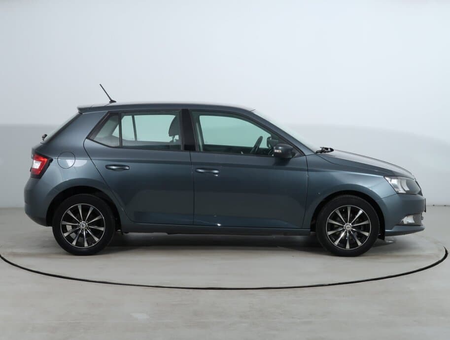 2017 Škoda FABIA - 8
