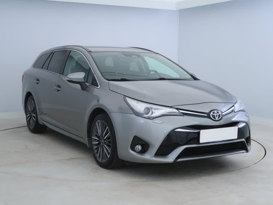 2017 Toyota AVENSIS